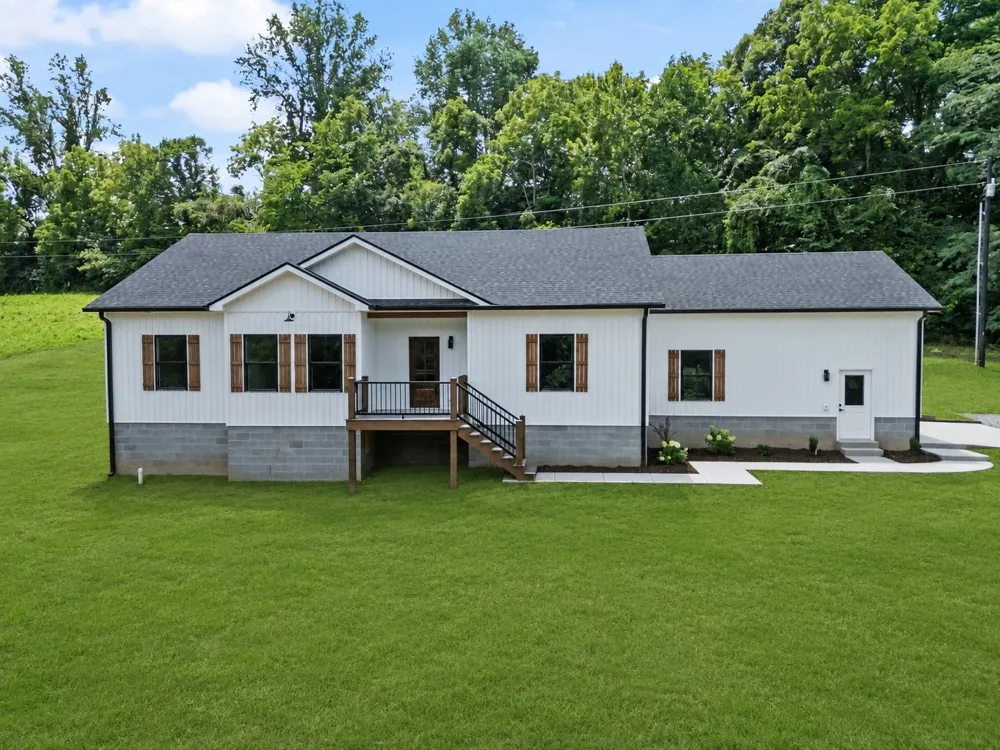 1299 Freeman Loop Cumberland Furnace, TN 37051