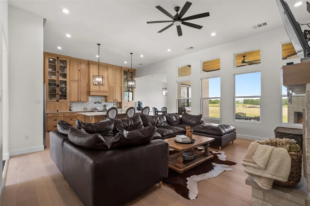 850 Cooke Road Ennis, TX 75119