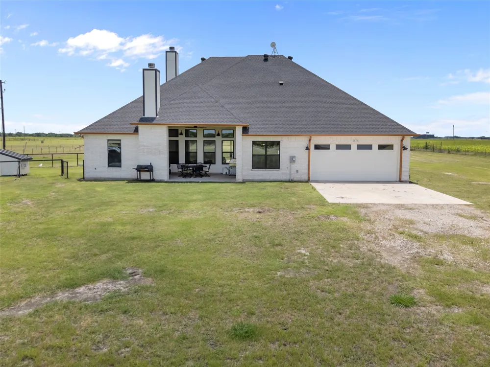 850 Cooke Road Ennis, TX 75119