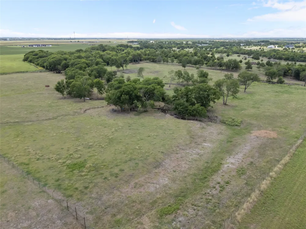 850 Cooke Road Ennis, TX 75119