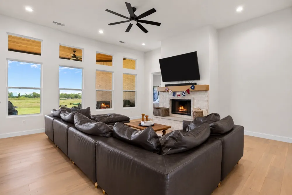 850 Cooke Road Ennis, TX 75119