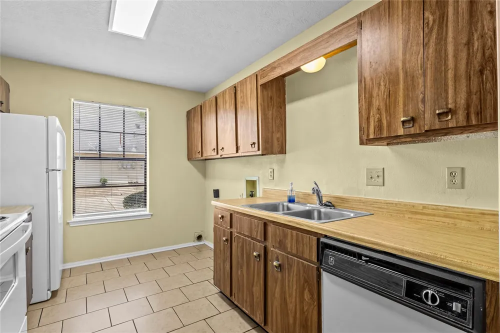 3673 Briar Creek Drive Beaumont, TX 77706