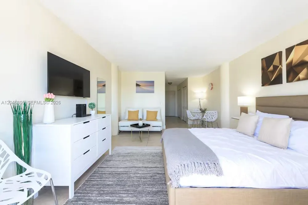 7904 West Dr #214 North Bay Village, FL 33141