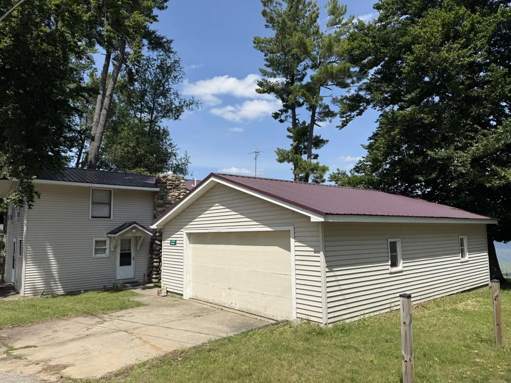 141 S Beechwood Drive SW Sidney Township, MI 48888