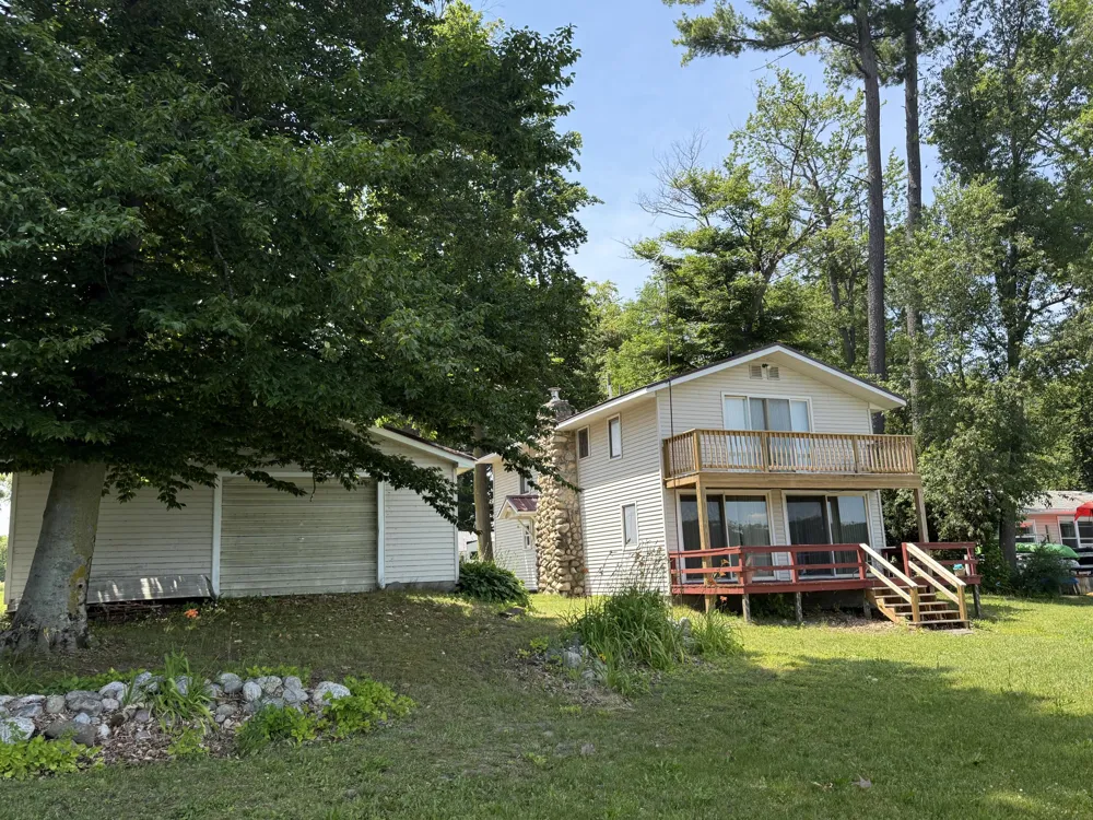 141 S Beechwood Drive SW Sidney Township, MI 48888
