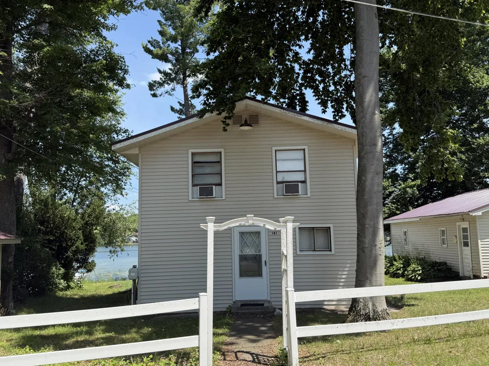 141 S Beechwood Drive SW Sidney Township, MI 48888