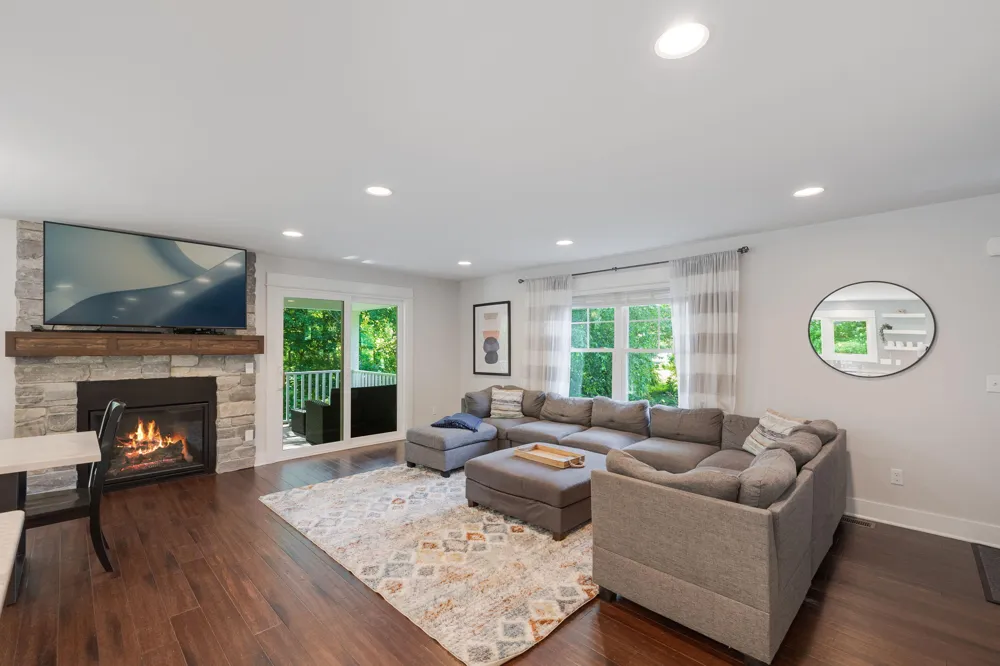 648 Francis Street Saugatuck City, MI 49453