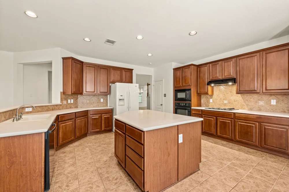 808 Briar Ridge Drive Keller, TX 76248
