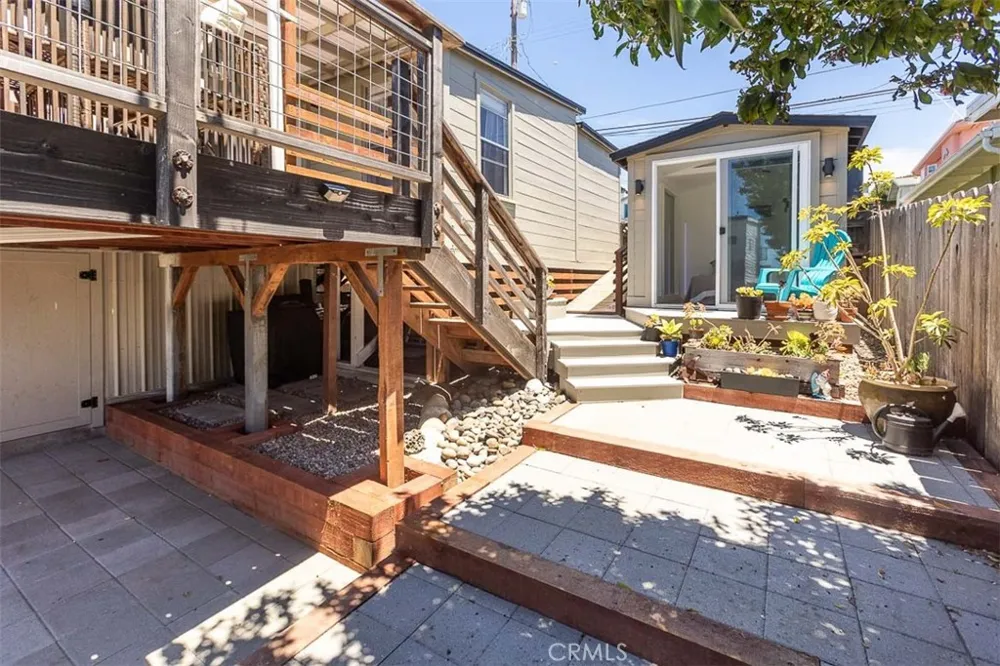 1998 Circle Cayucos, CA 93430