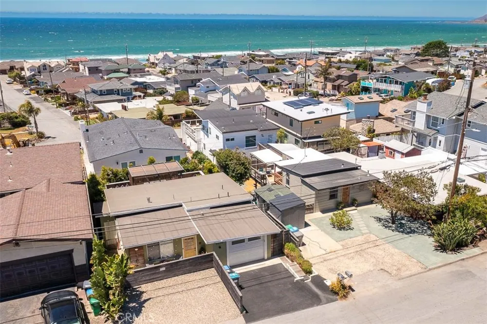 1998 Circle Cayucos, CA 93430