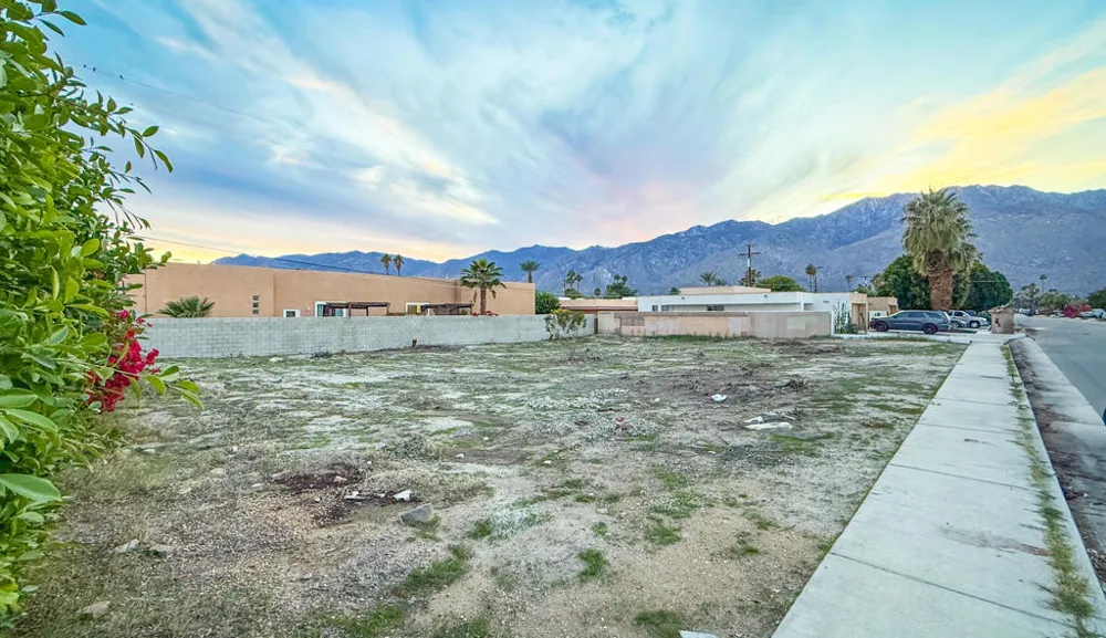 Calle De Ricardo Palm Springs, CA 92264