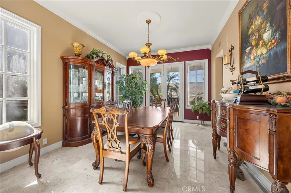 4890 Green Crest Yorba Linda, CA 92887
