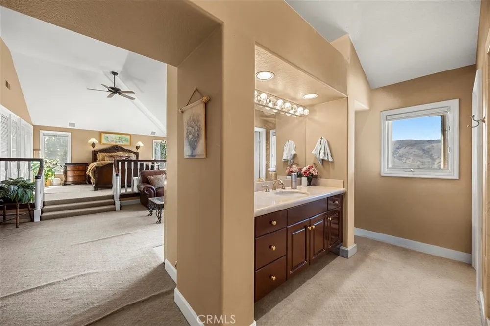 4890 Green Crest Yorba Linda, CA 92887