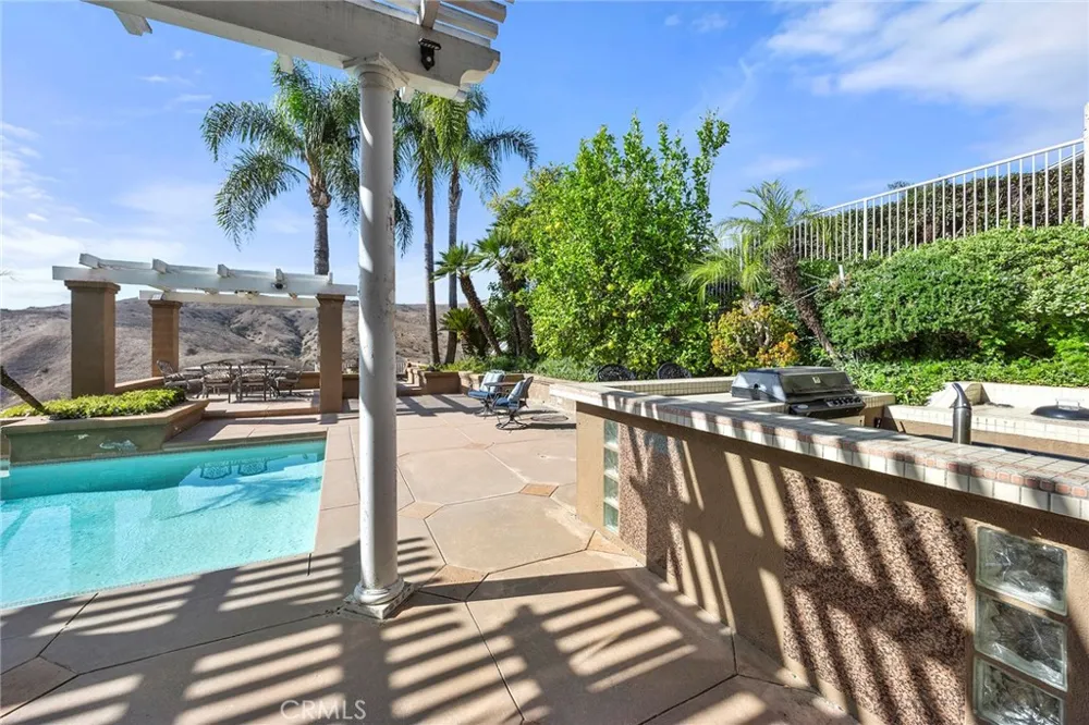 4890 Green Crest Yorba Linda, CA 92887