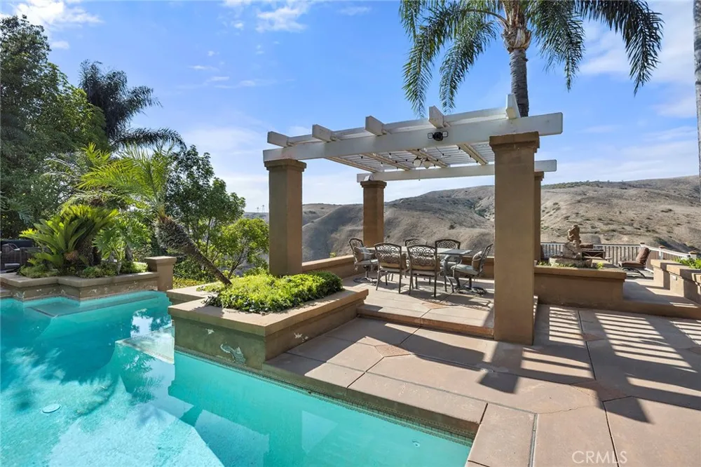 4890 Green Crest Yorba Linda, CA 92887