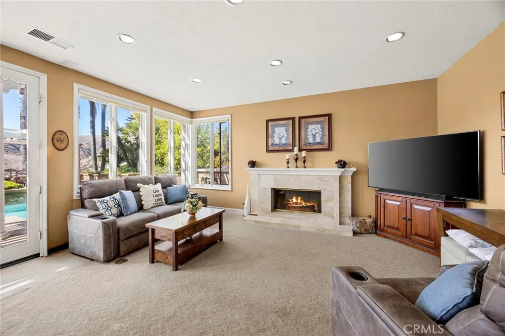 4890 Green Crest Yorba Linda, CA 92887
