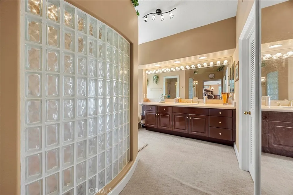 4890 Green Crest Yorba Linda, CA 92887