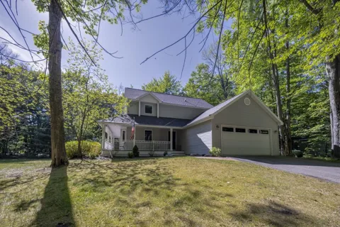 151 Dubonnet Trail