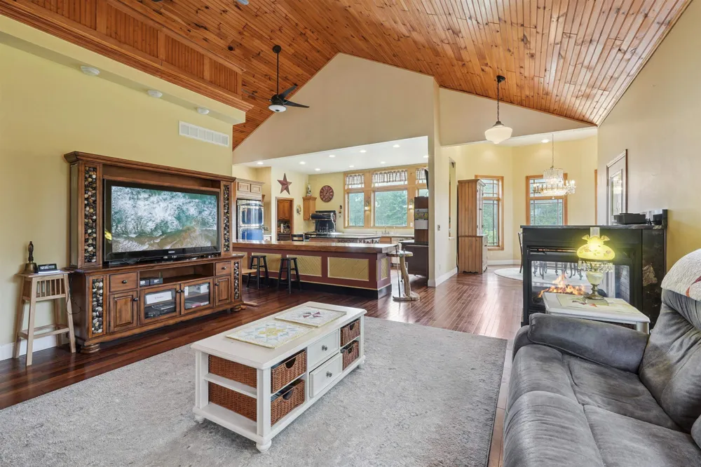 16186 200th Avenue Le Roy Township, MI 49655