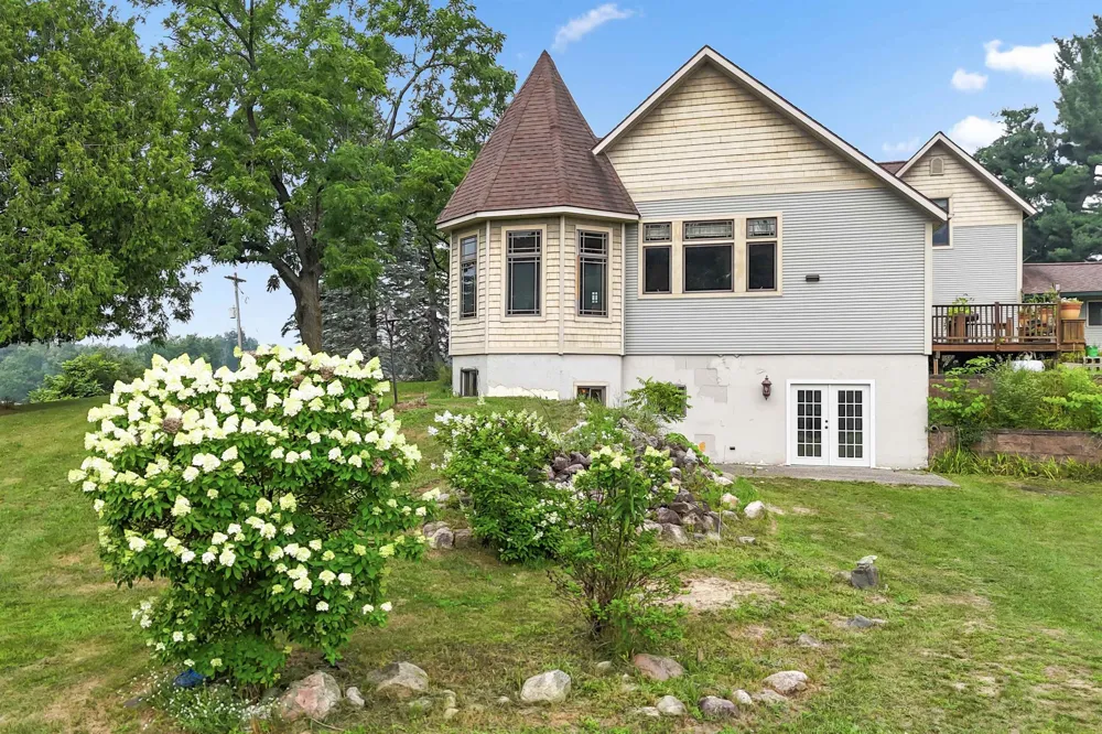 16186 200th Avenue Le Roy Township, MI 49655