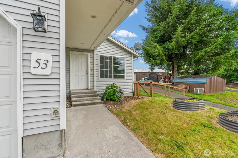 53 Michael St Cathlamet, WA 98612
