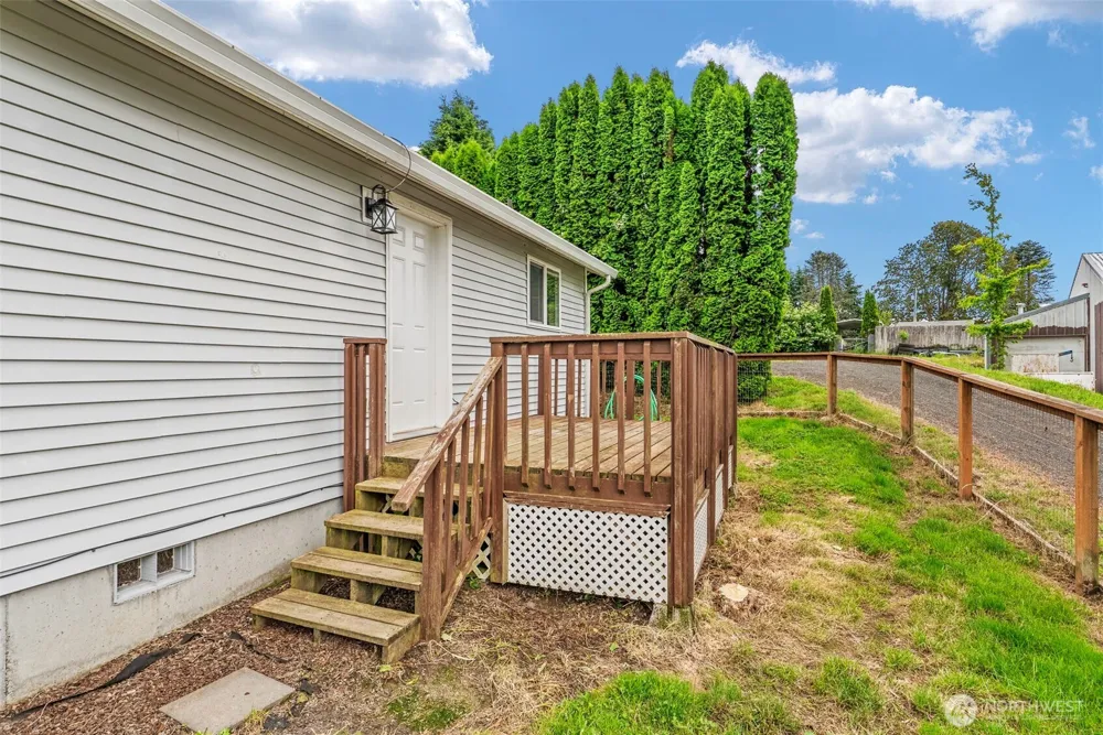 53 Michael St Cathlamet, WA 98612