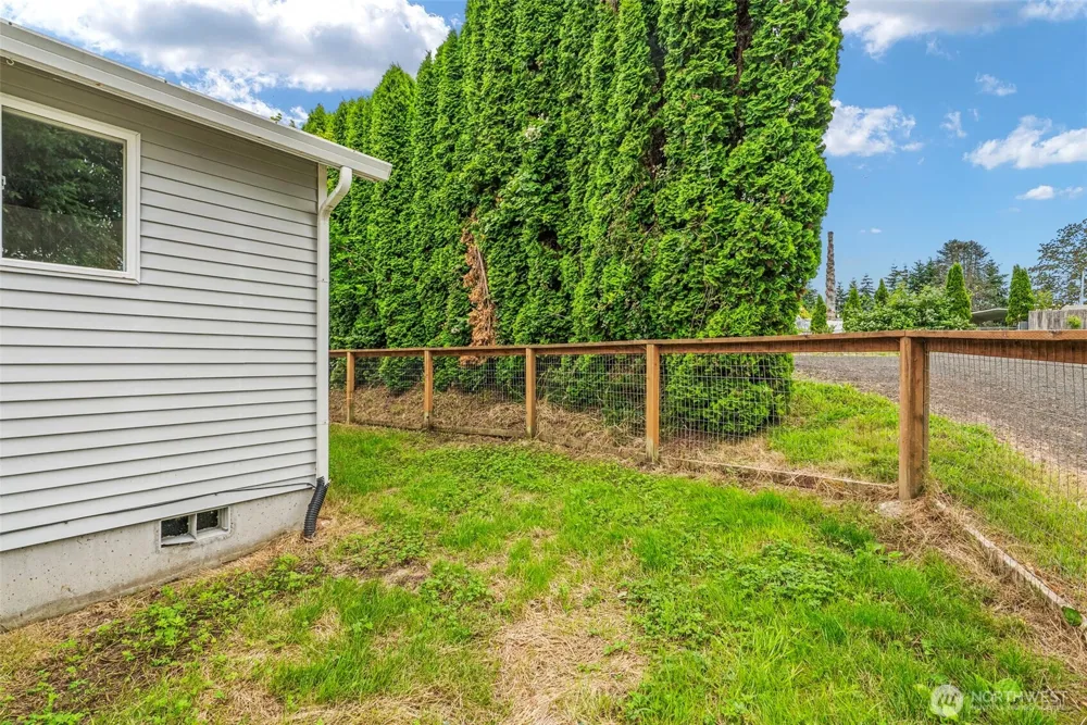 53 Michael St Cathlamet, WA 98612
