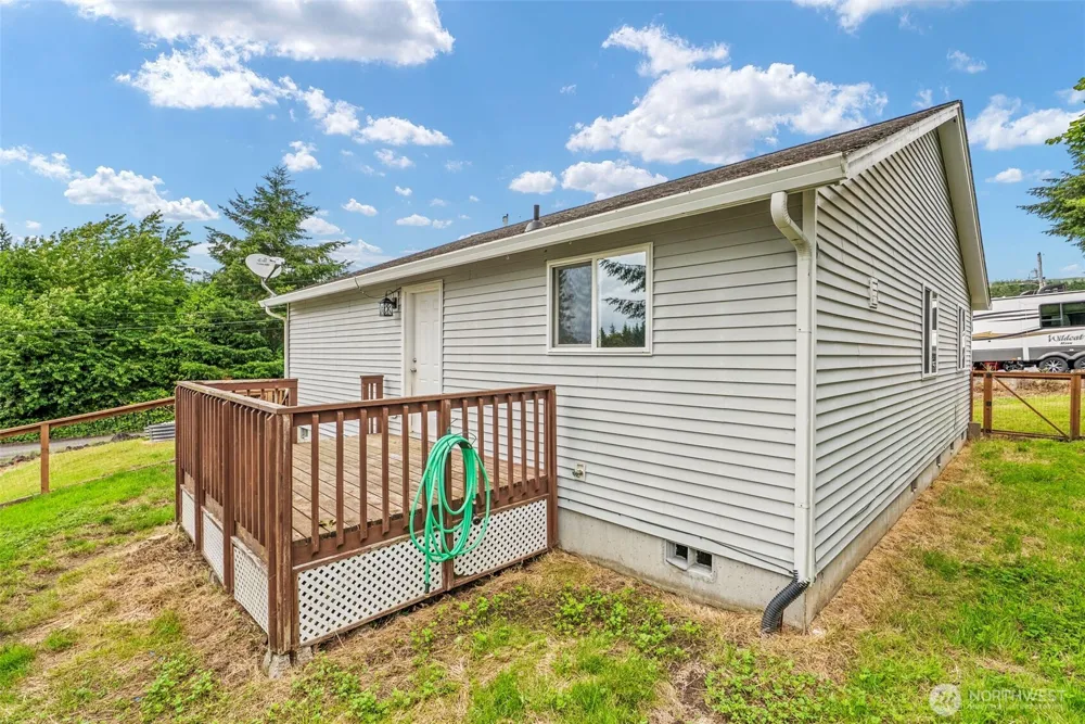 53 Michael St Cathlamet, WA 98612