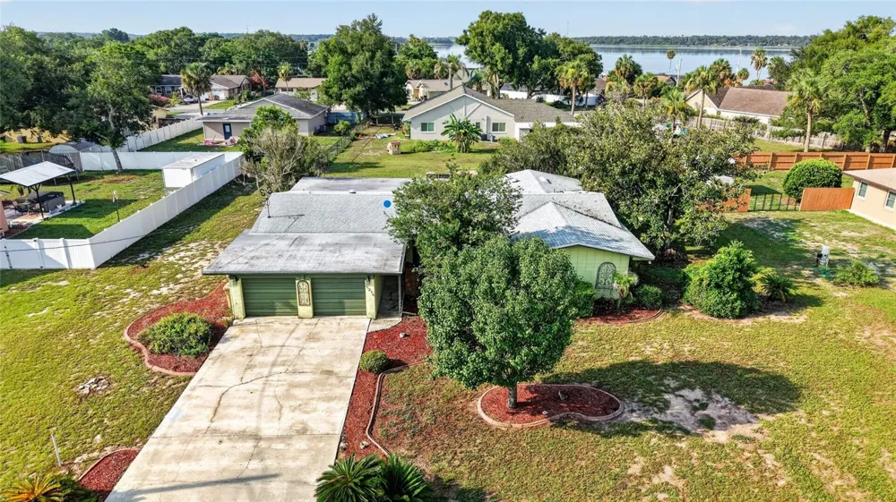 5216 SYDNEY ROAD Fruitland Park, FL 34731