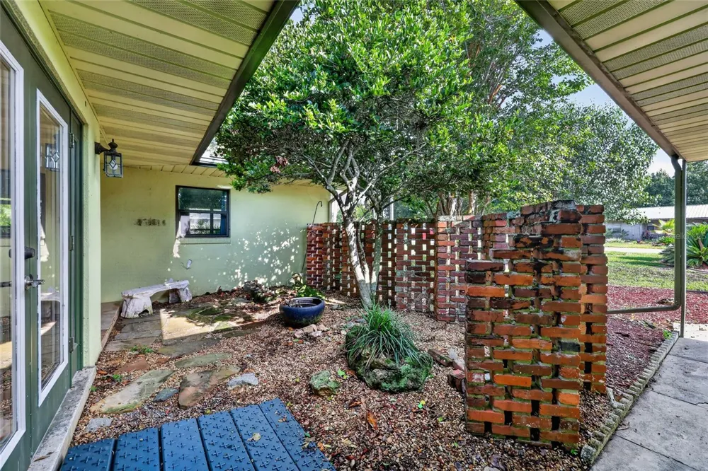 5216 SYDNEY ROAD Fruitland Park, FL 34731