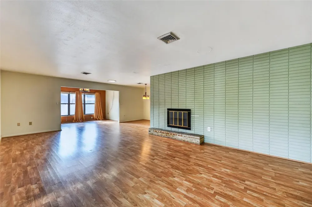 5216 SYDNEY ROAD Fruitland Park, FL 34731
