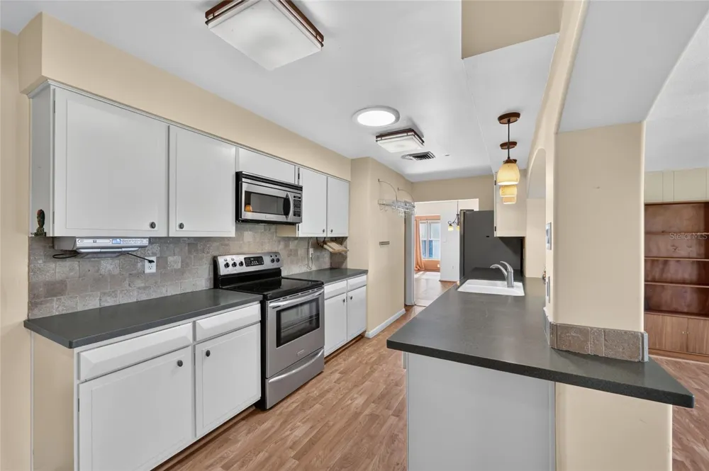 5216 SYDNEY ROAD Fruitland Park, FL 34731