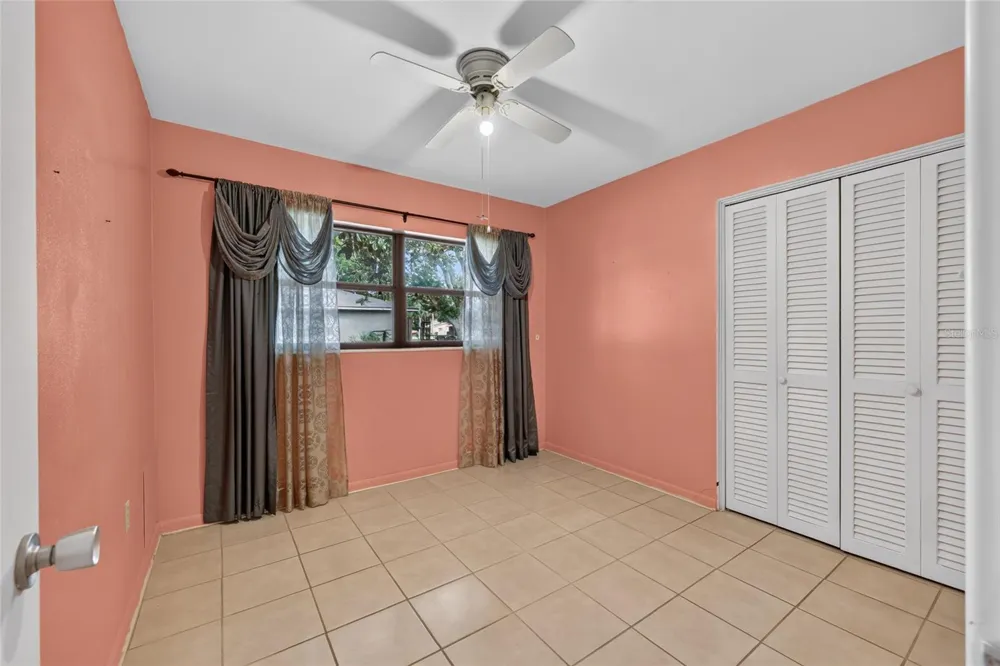 5216 SYDNEY ROAD Fruitland Park, FL 34731