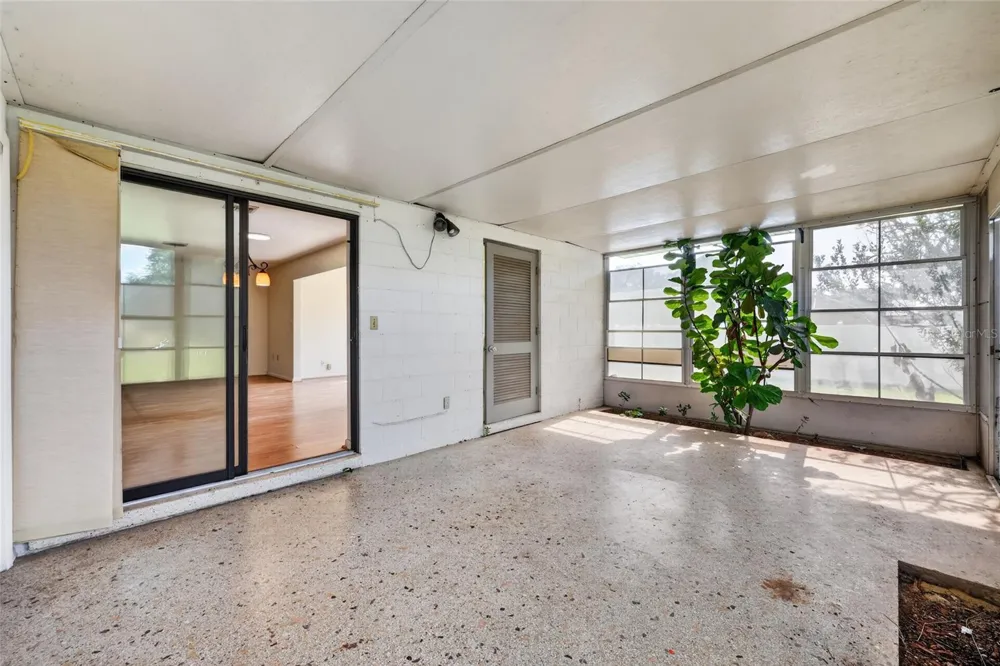 5216 SYDNEY ROAD Fruitland Park, FL 34731