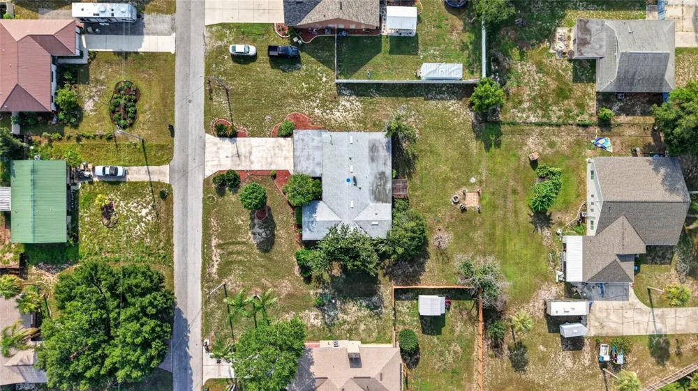 5216 SYDNEY ROAD Fruitland Park, FL 34731