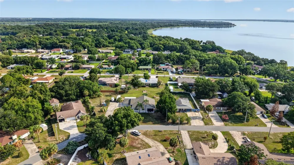 5216 SYDNEY ROAD Fruitland Park, FL 34731