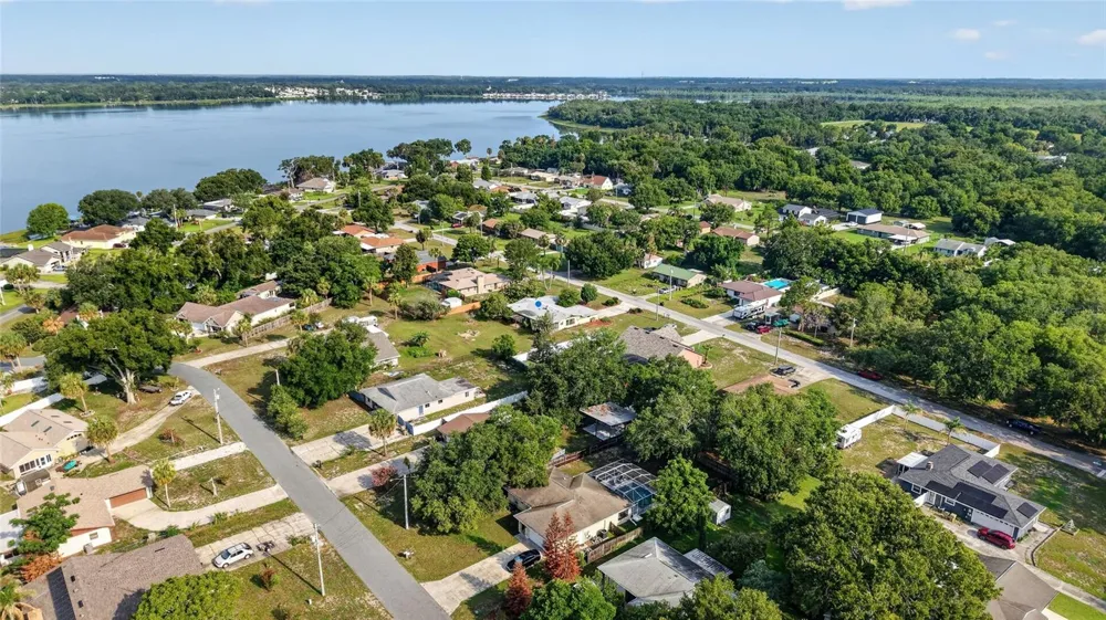 5216 SYDNEY ROAD Fruitland Park, FL 34731