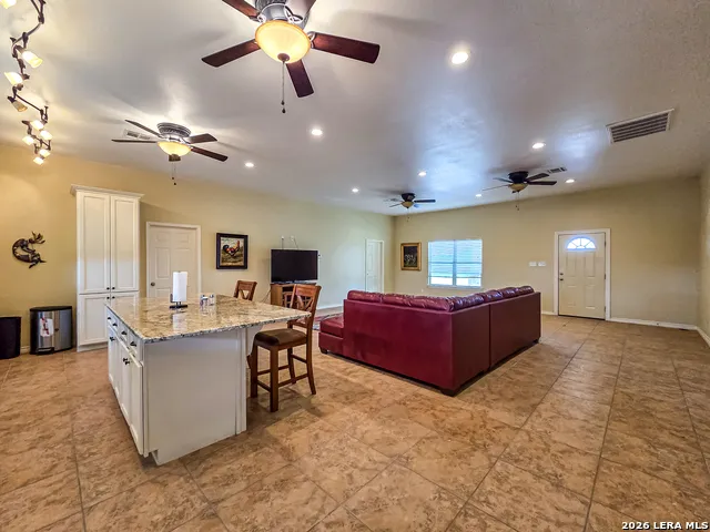 23885 FM 1021 El Indio, TX 78860