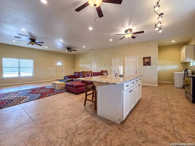 23885 FM 1021 El Indio, TX 78860