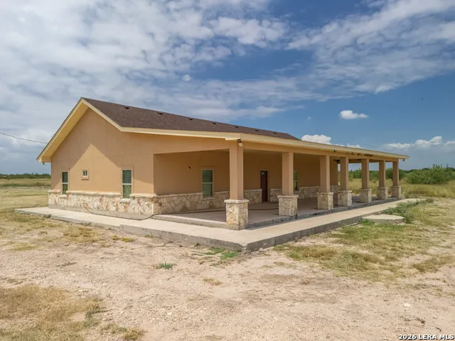 23885 FM 1021 El Indio, TX 78860