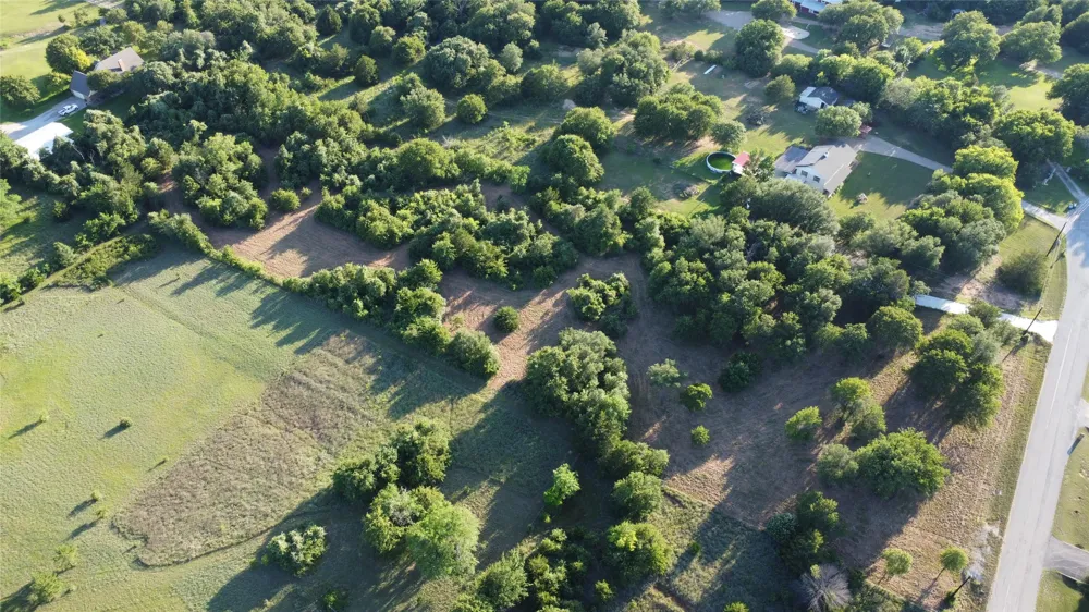 8005 Vista Lago Street Azle, TX 76020