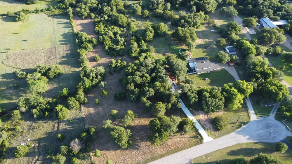 8005 Vista Lago Street Azle, TX 76020
