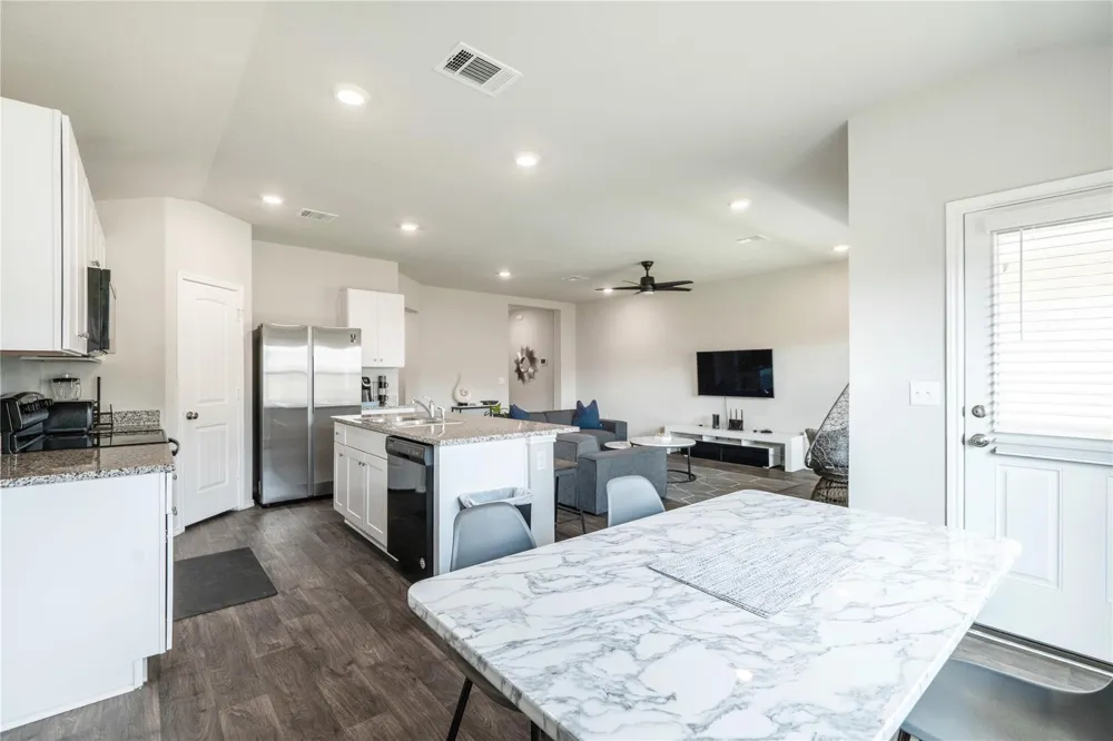 6013 Shanjia Drive Austin, TX 78724