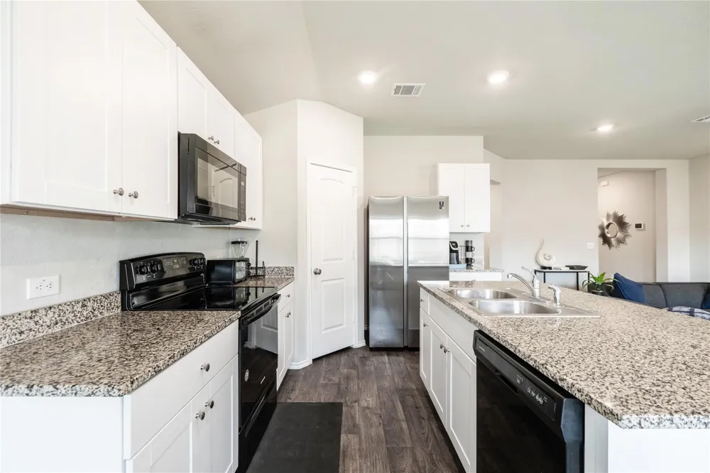 6013 Shanjia Drive Austin, TX 78724