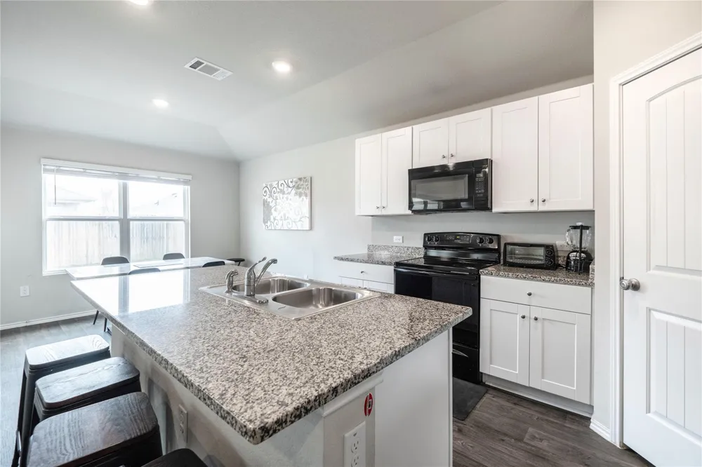 6013 Shanjia Drive Austin, TX 78724