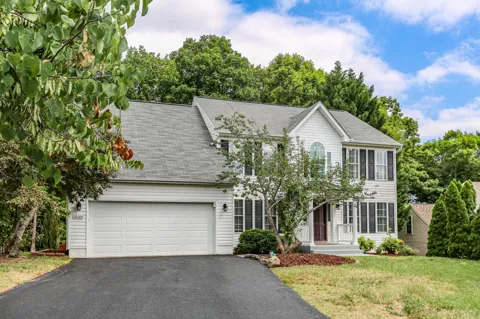 10205 HAMPTON LANE