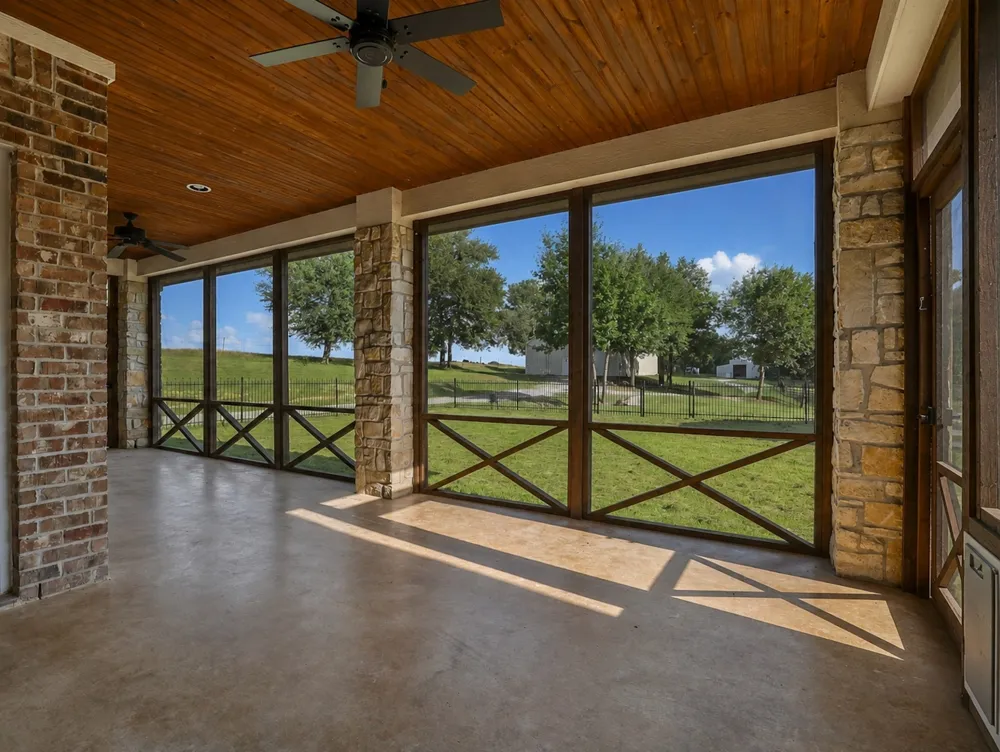 16900 County Road 706 Leonard, TX 75452