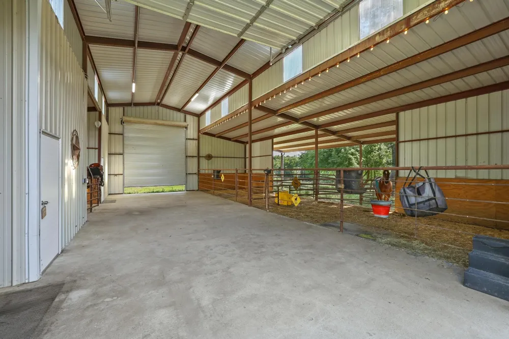 16900 County Road 706 Leonard, TX 75452