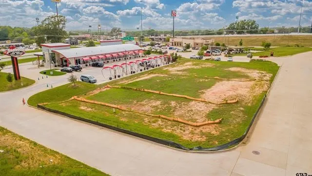 8407 Military Drive Tyler, TX 75706