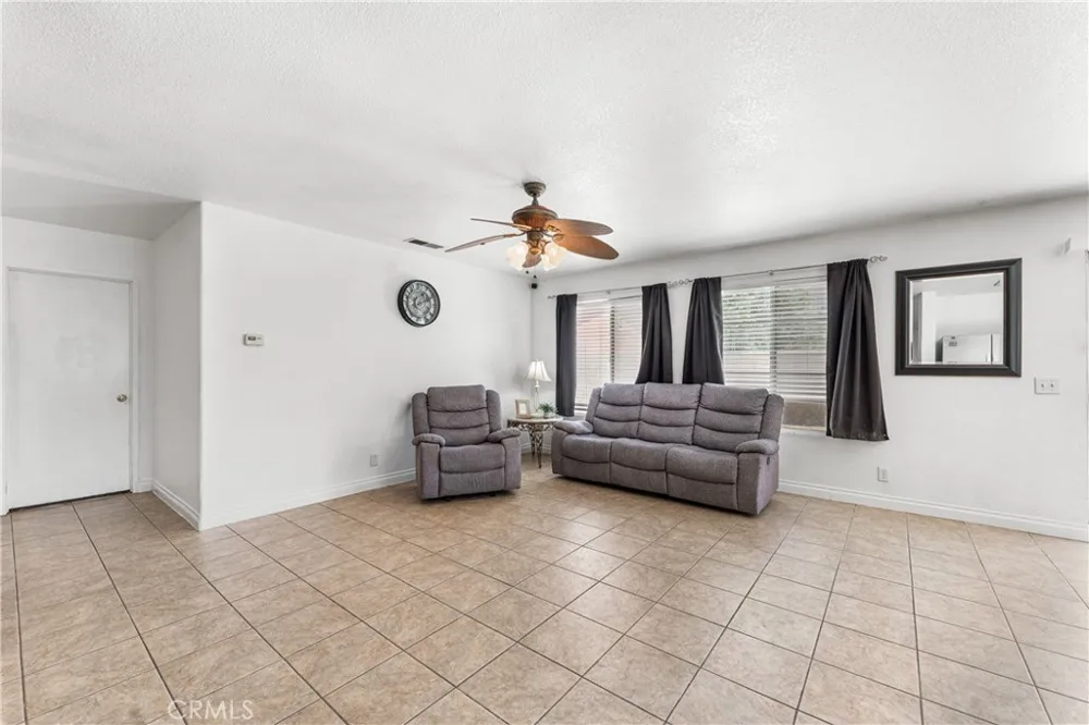45420 Fairbanks Lancaster, CA 93534